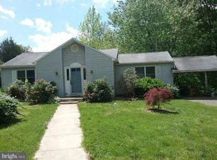 650 Teton Dr, Lothian, MD 20711