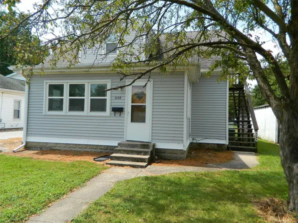 628 Park St, Hillsboro, IL 62049