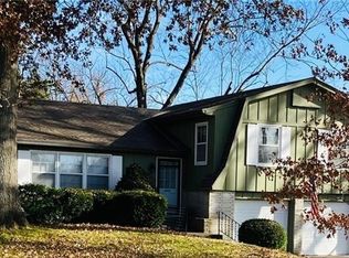8401 Broadmoor St, Overland Park, KS 66212
