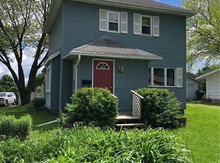 816 E Washington St, Winterset, IA 50273