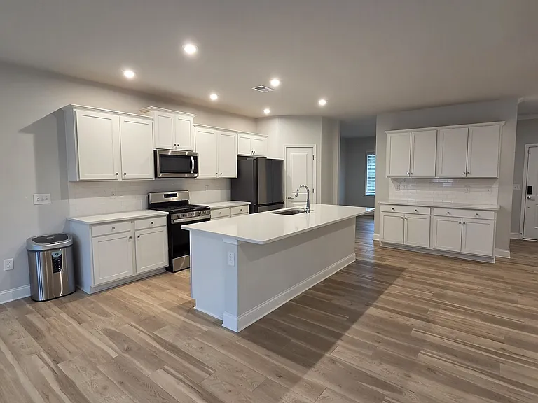521 Elkwood Ln — Photo 25