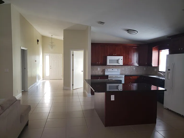1448 Waterway Cove Dr — Photo 5