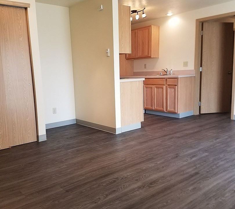 1st image of 303 E Mission Ave APT 4