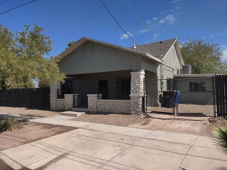1211 S 9th Ave