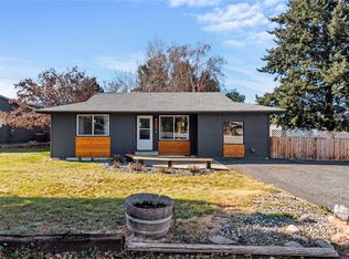 1594 Tedford St SE, East Wenatchee, WA