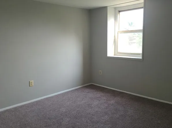 303 Wisewell Ct, Baltimore, MD 21227