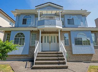 7920 Ontario St, Vancouver, BC V5X 3E1