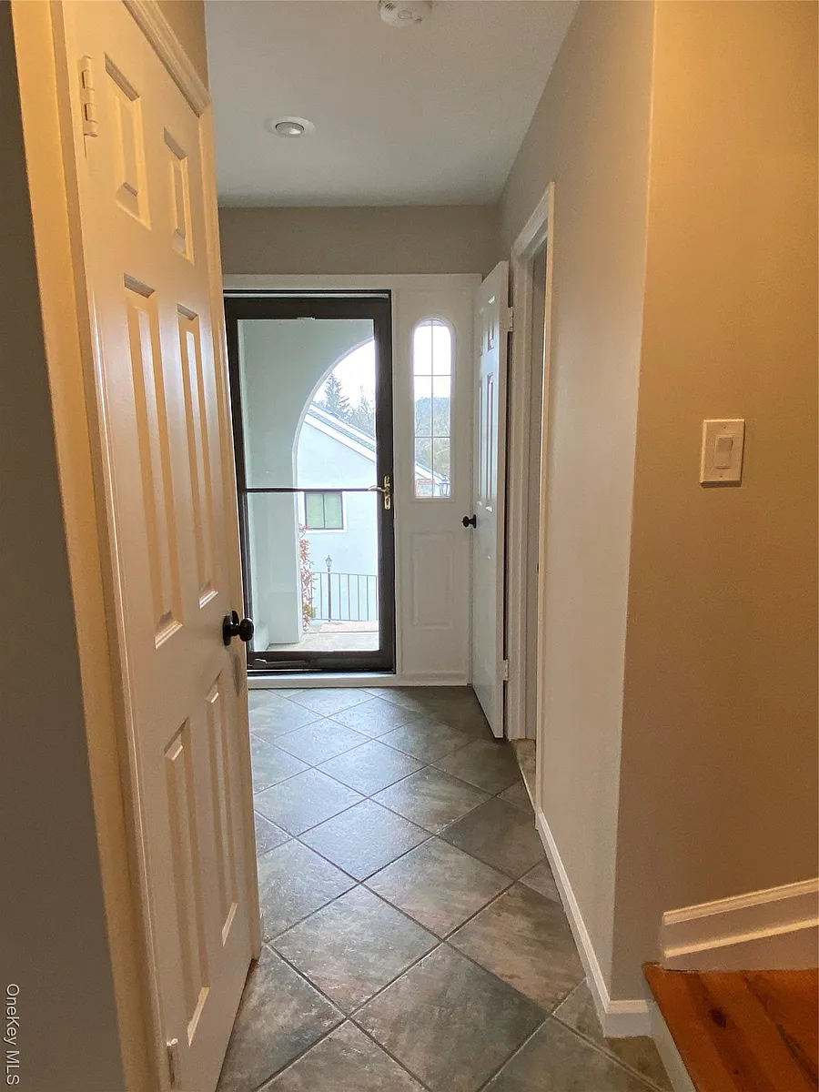 Building Photo - 11 Wildwood Rd #12