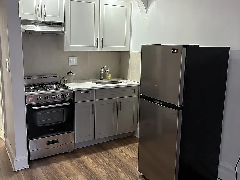 217 W 71st St #4R — Photo 3