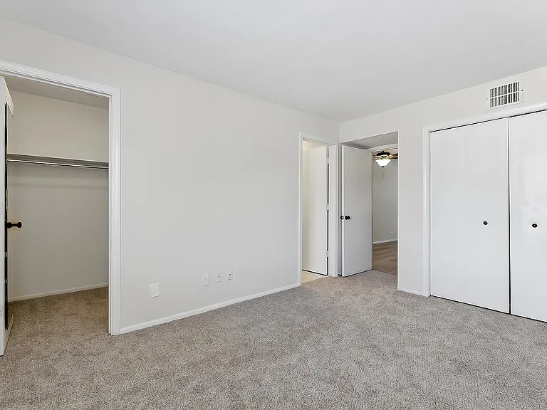 Brook - Bedroom