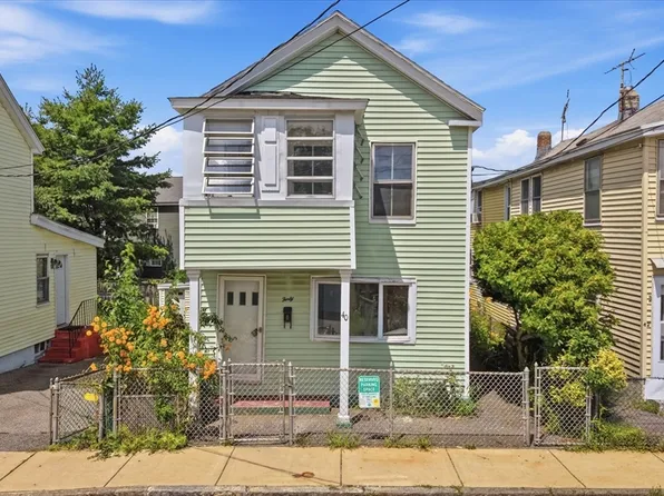 40 North St, Lowell, MA 01852