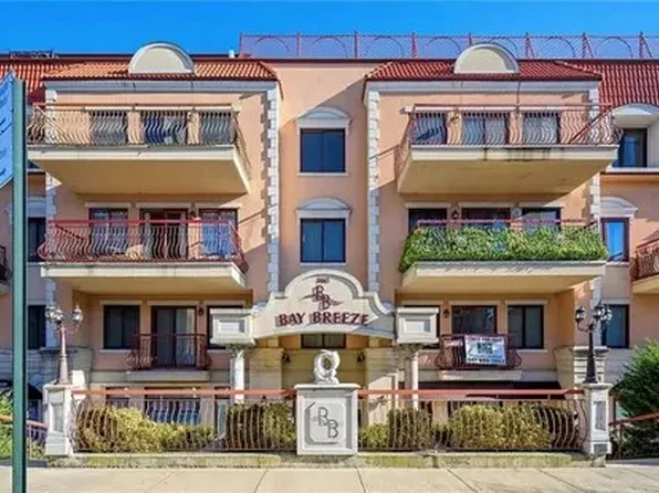 3165 Emmons Avenue image 9 of 33