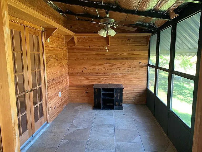 801 Country Club Cir — Photo 11