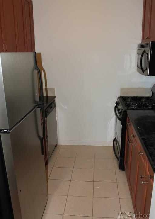 Renovated Kitchen w/ Granite top and dishwasher