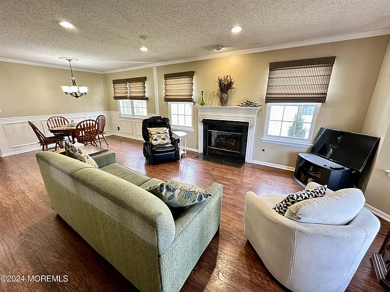 21 Dogwood Dr — Photo 4