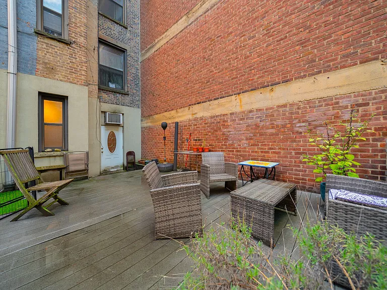 221 E 58th St #2W — Photo 7
