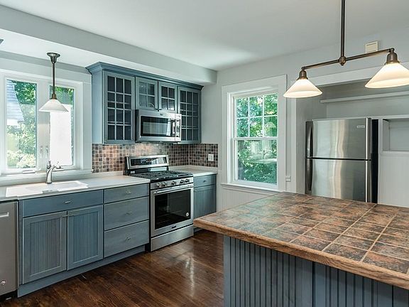 3rd image of 105 Clement Ave #2