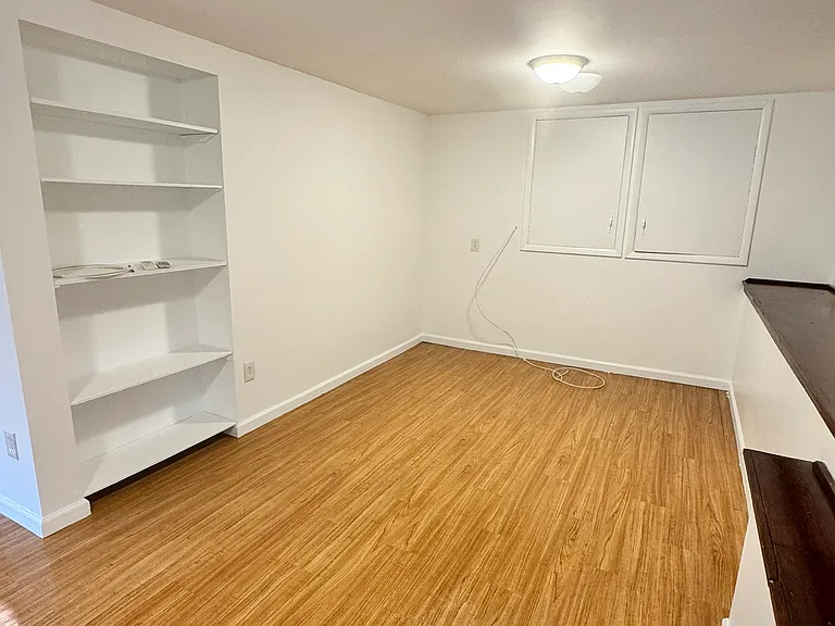 1 Hillside Ave — Photo 9