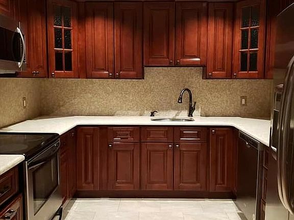 5th image of 720 Hilltop Ct