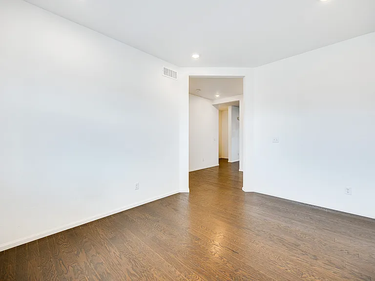 535 Silver Rock Trl — Photo 17