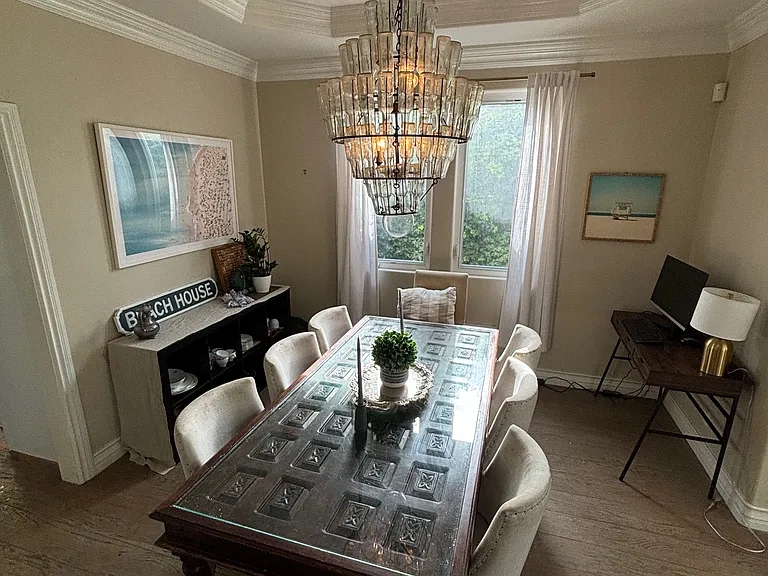 Traditional Dining Room
