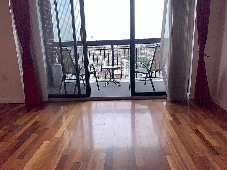700 1st St #15F — Photo 5