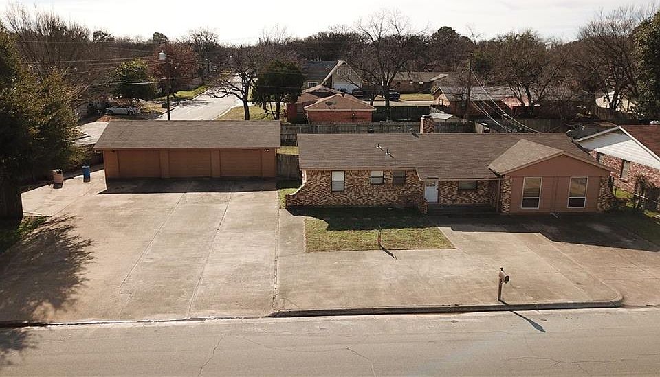 1st image of 303 Arthur Dr
