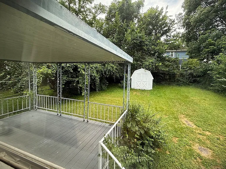 2837 Rosella Ave — Photo 3