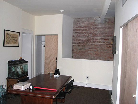 3rd image of 3463 Potomac St