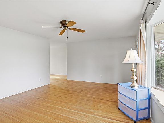 5th image of 200 Mystic Ln