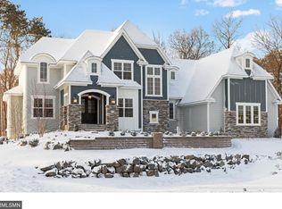 7 Lake Ct, North Oaks, MN 55126