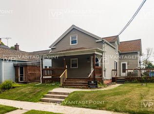 1231A S 7th St, Manitowoc, WI 54220