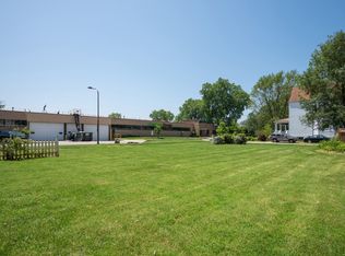 1402 Brown Ave, Evanston, IL 60201