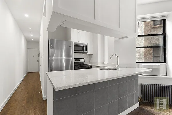 Rented by Halstead Real Estate | media 7