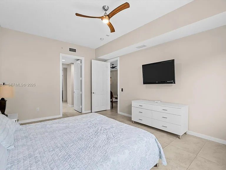 38 Harbour Isle Dr #104 — Photo 16