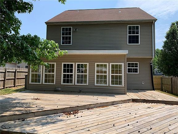 4th image of 208 Bruton Dr