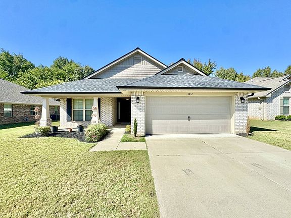 3rd image of 8437 Grayce Dr