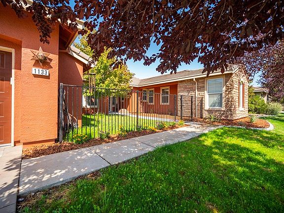 3rd image of 1133 Broad Acres Way