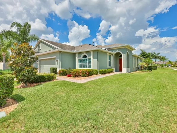 803 Chipper Dr, Sun City Center, FL 33573