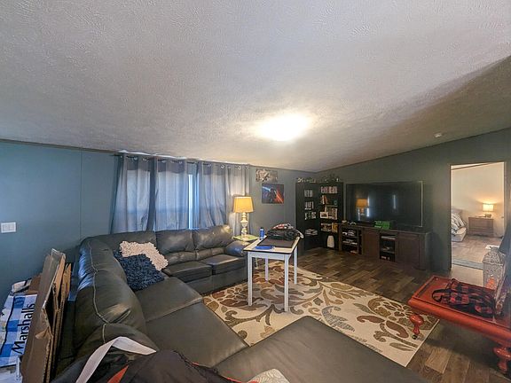 5th image of 219 Dogwood Cir