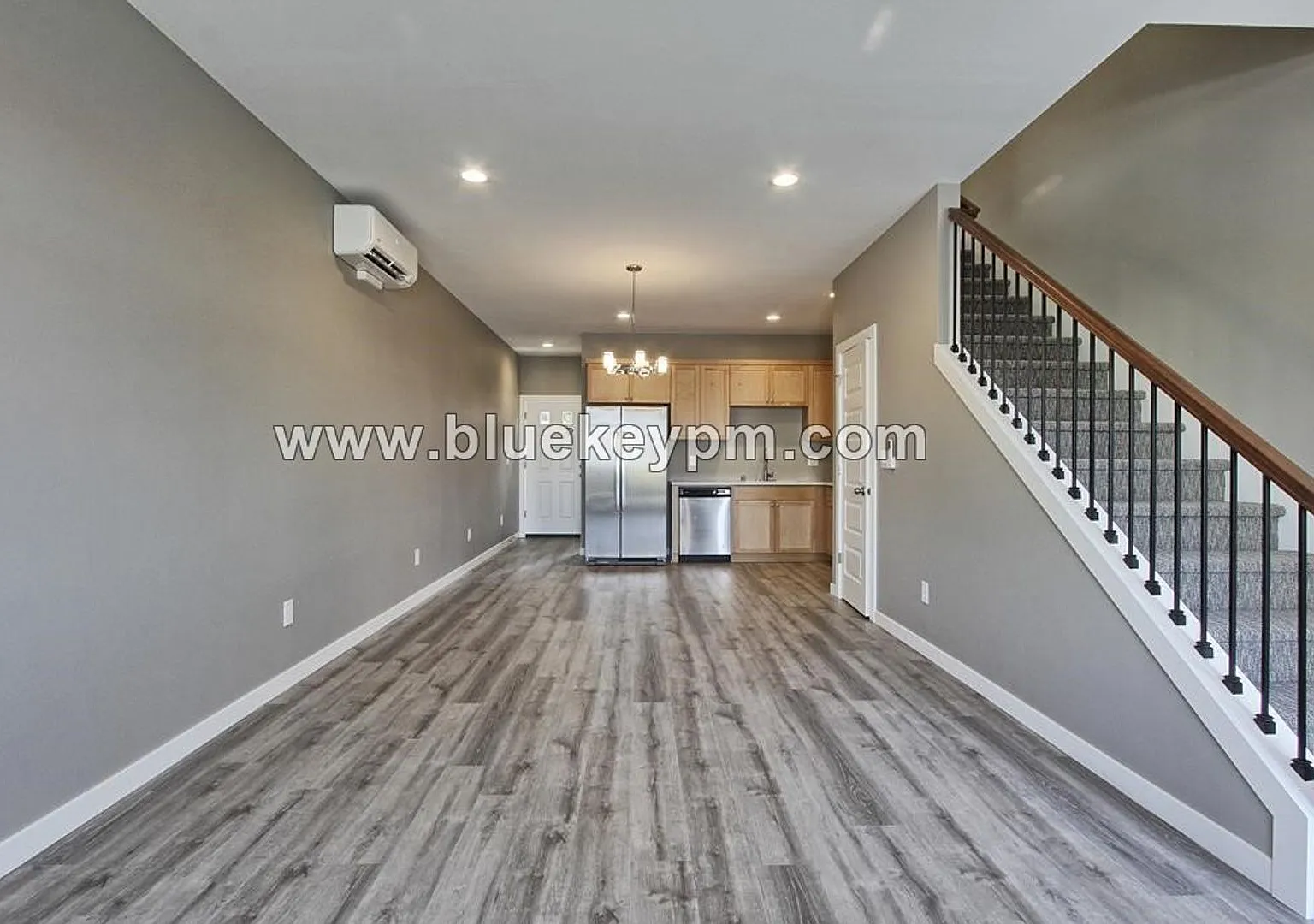 2 Bed, 2.5 Bath Townhome on Broadway and E. 28th Street — Photo 3