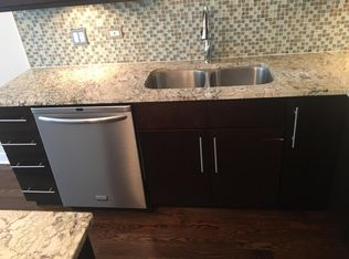 3639 W Montrose Ave APT 1W, Chicago, IL 60618