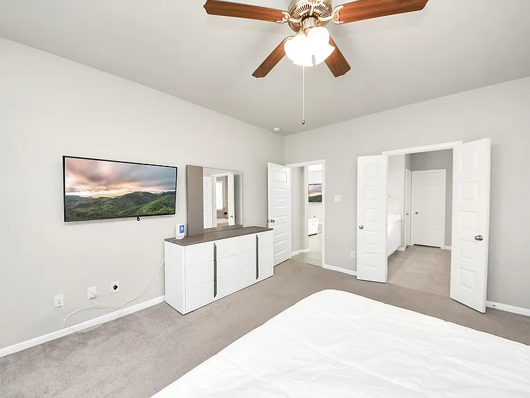6302 Prince Place Dr — Photo 20
