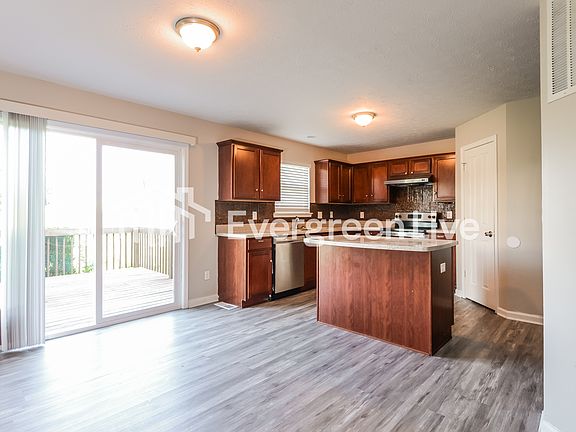 5th image of 1120 Sedgehill Ln
