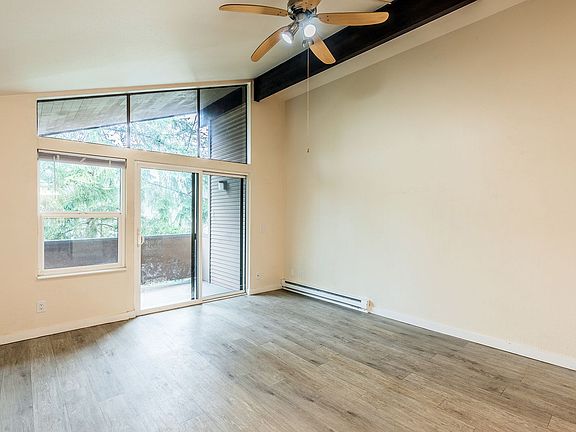 4th image of 14826 SE 38th St APT 10