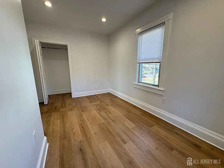 501 S 3rd Ave — Photo 11
