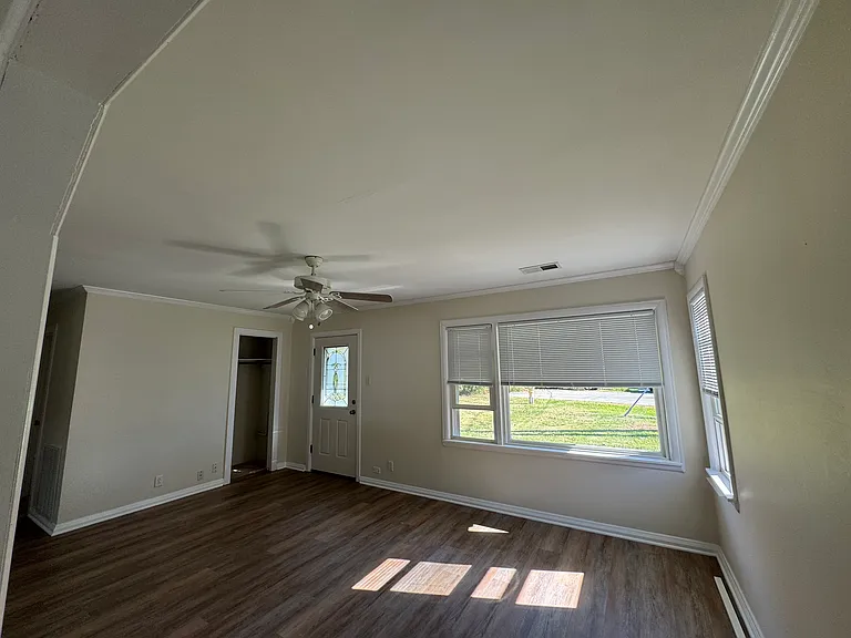 92 Lakewood Dr — Photo 7