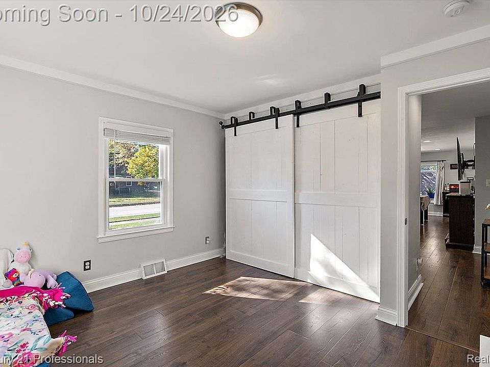 935 Ottawa Dr, photo 19