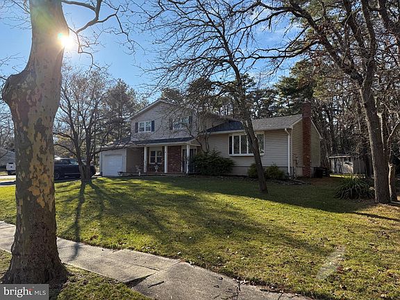 3rd image of 4 Cambridge Ct