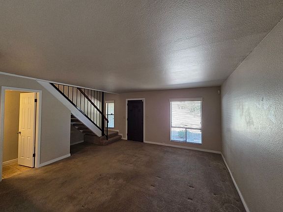 5th image of 1809 E Frier Dr Unit 2